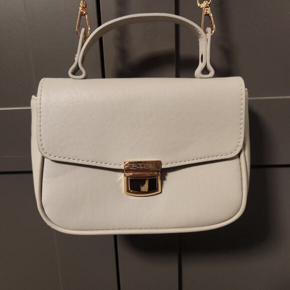 Belle Russo Handbags - Belle Russo crossbody chain purse new